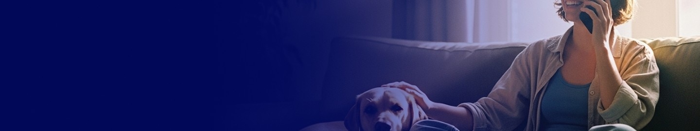 Ford Money Blechdosen-Schnurtelefon auf blauem Hintergrund